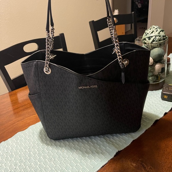 Michael Kors Handbags - Michael Kors Purse